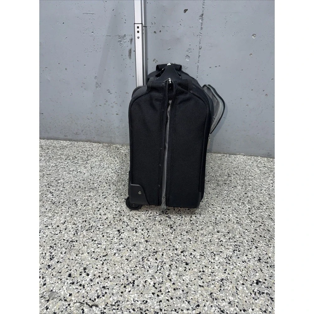 Samsonite Black 2-Wheel Rolling Garment Bag Softshell Luggage 21